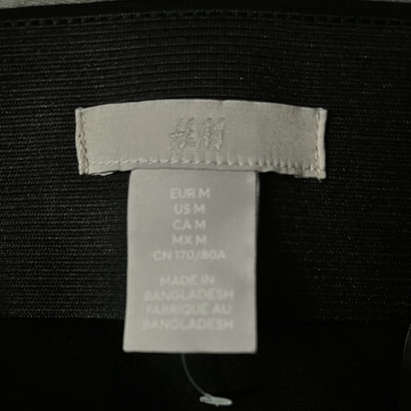 H&M Black Mini Skirt size M - Picture 5 of 10